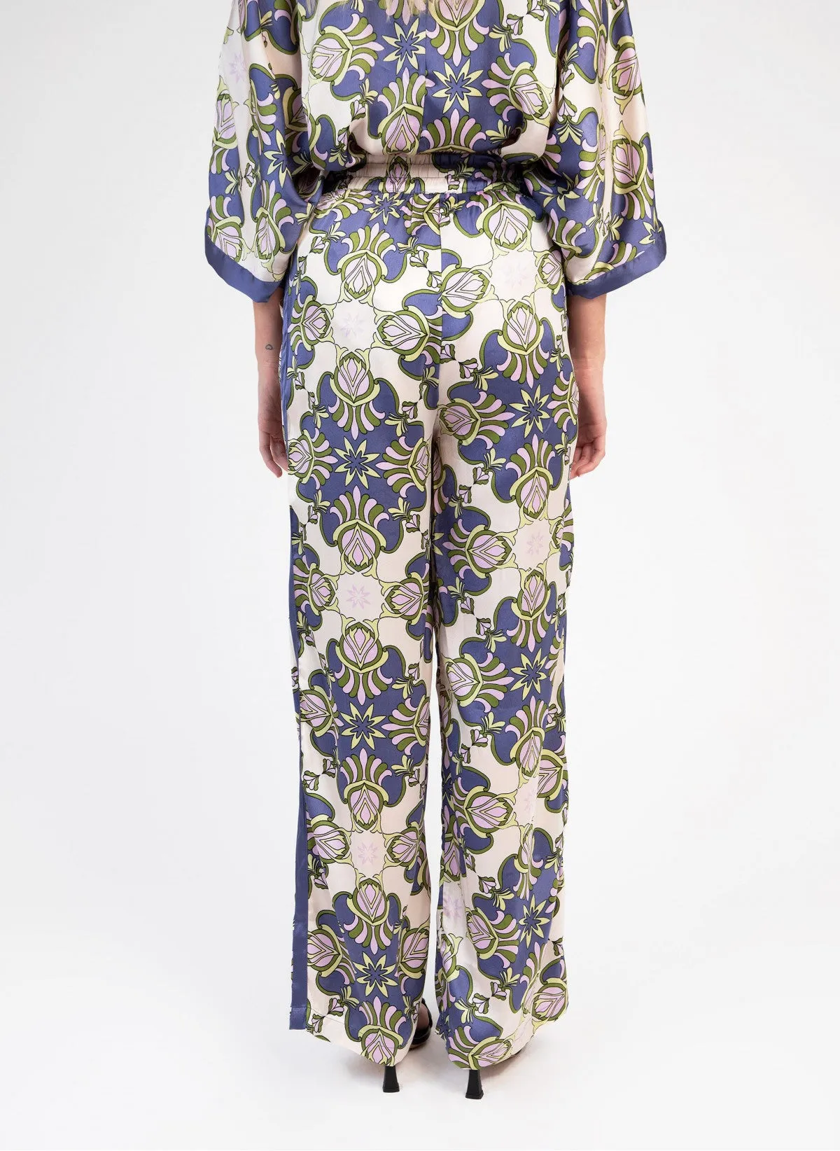 CHIC FLORAL PANTS