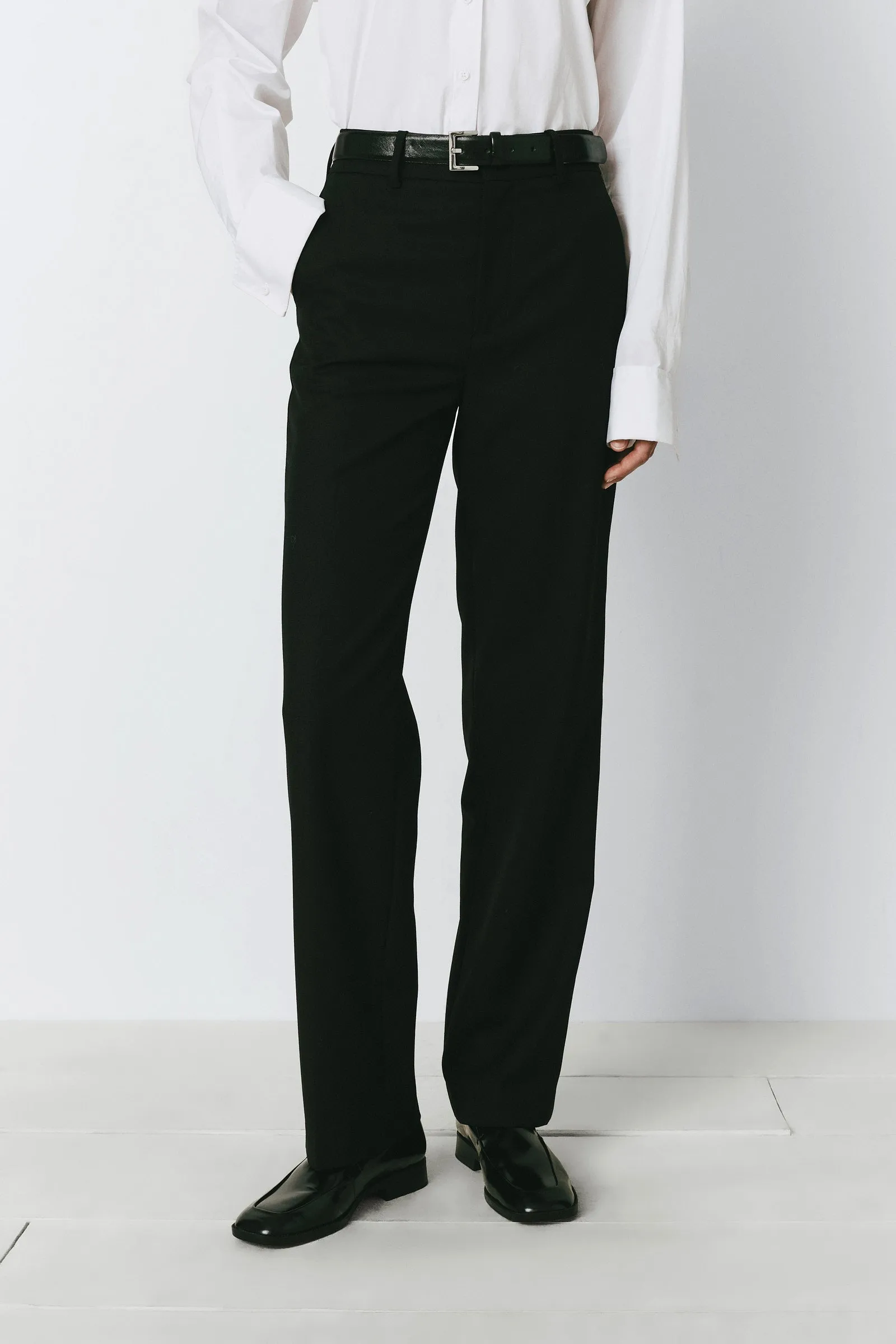 Elyot Straight Leg Pant