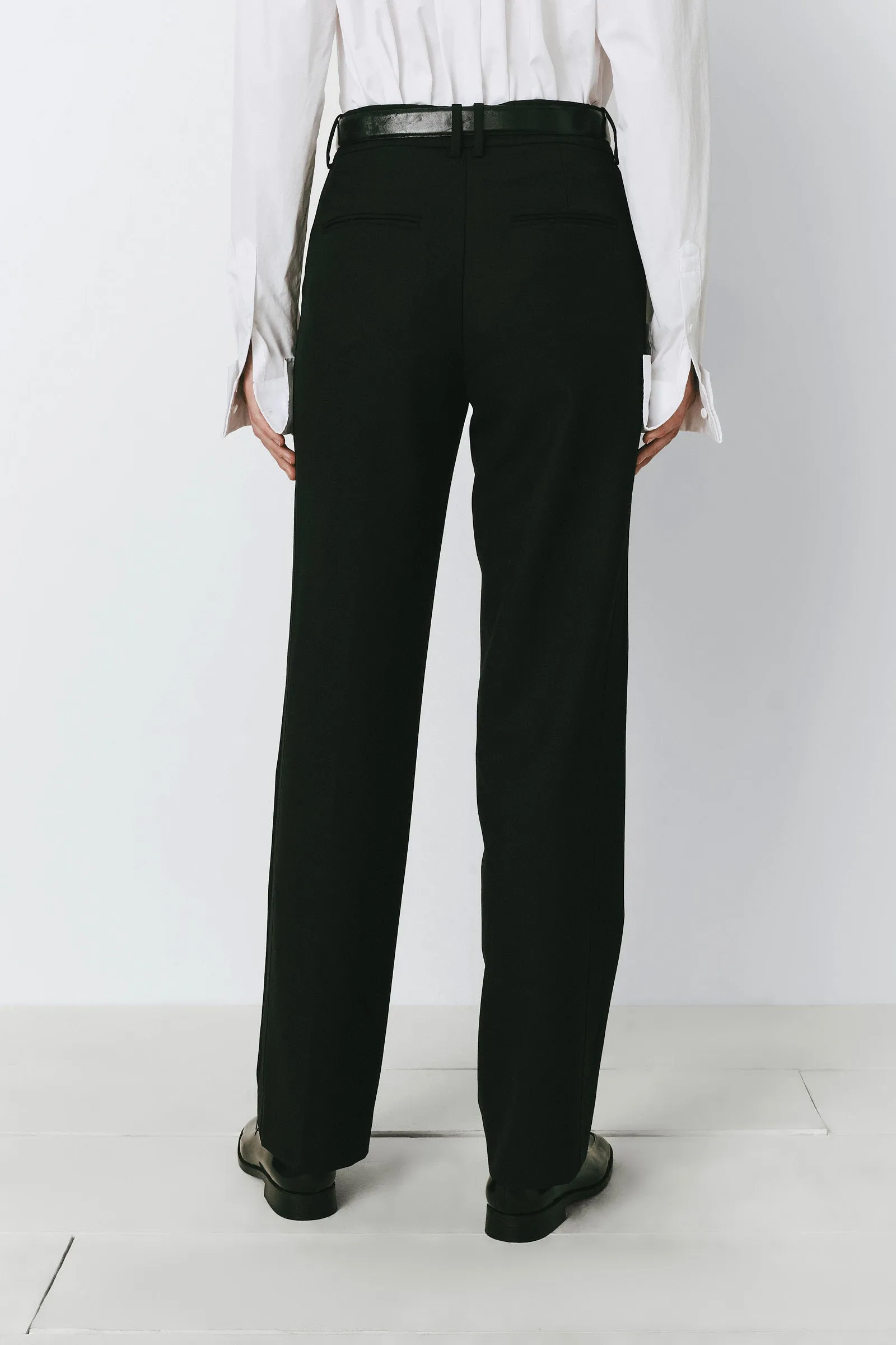Elyot Straight Leg Pant
