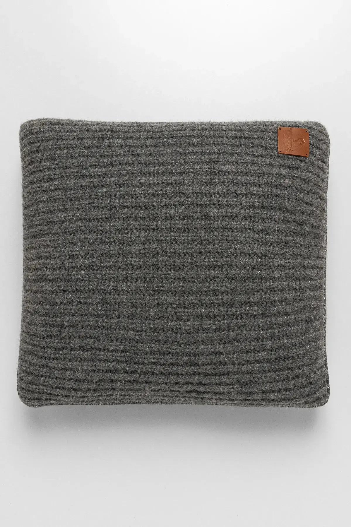 KNITWEAR PILLOW WITH GLITTERY EDGE - GREY