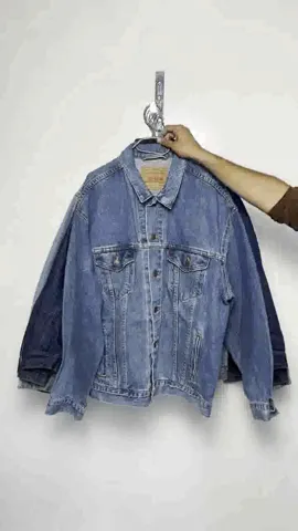 Levi's Denim Jacket - 15 Pieces