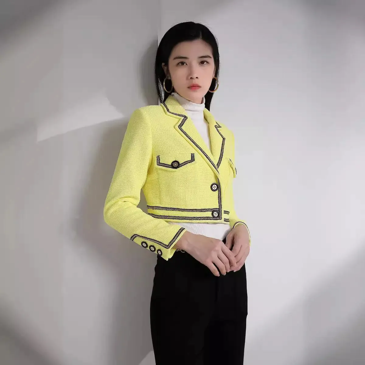 LML Street Style Women's Short Solid Color Blazer