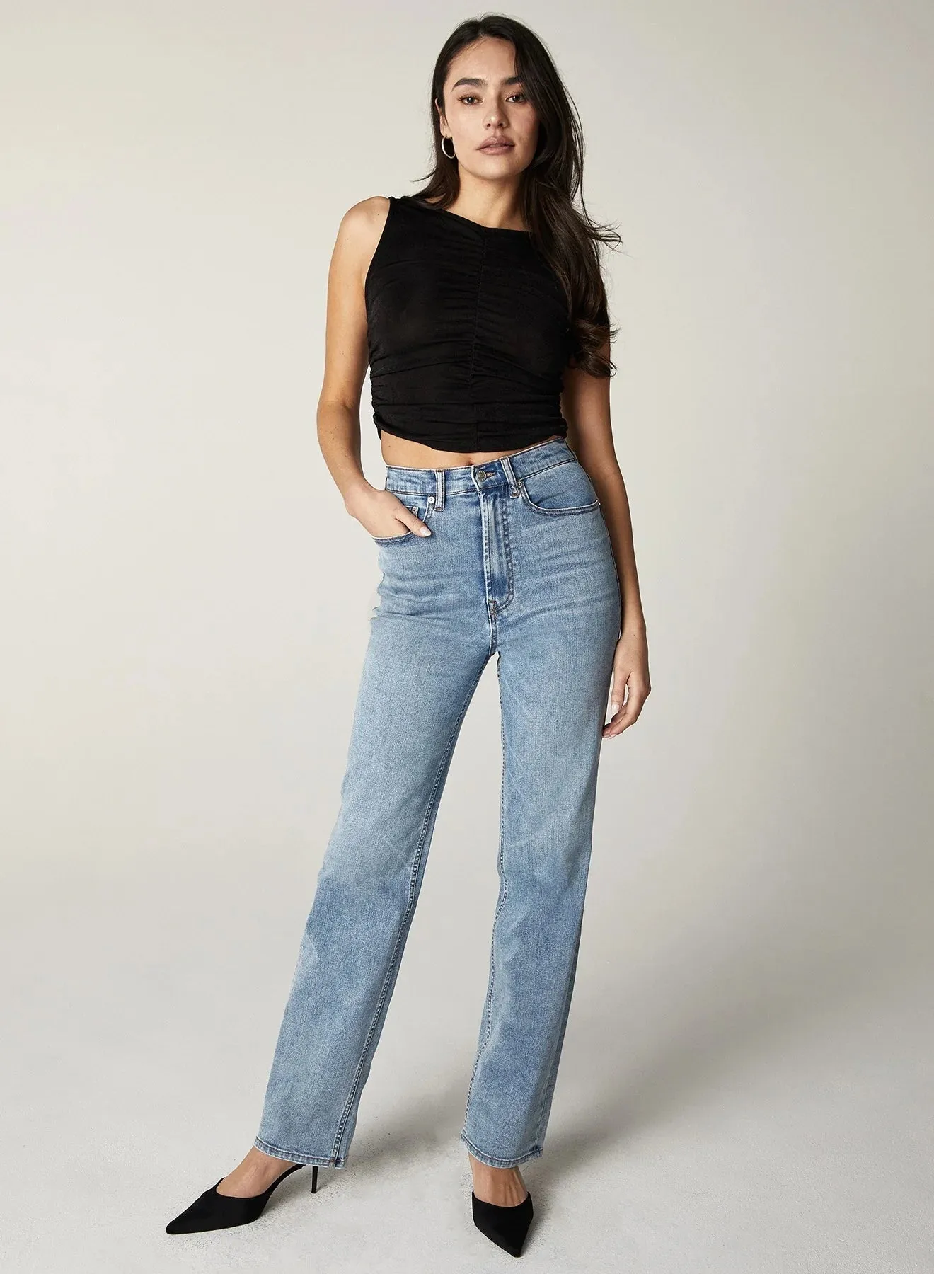 UN2000876 Rae High Rise Straight Leg